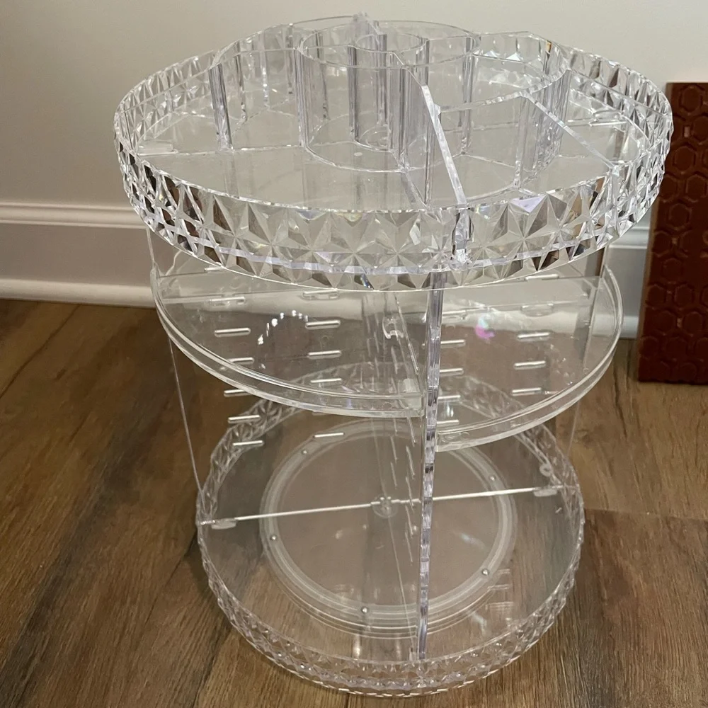Makeup / bathroom organizer